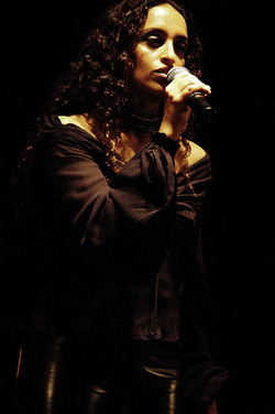 NOA artista musicista israeliana. Fotografie di Giulio Azzarello &copy;2014.