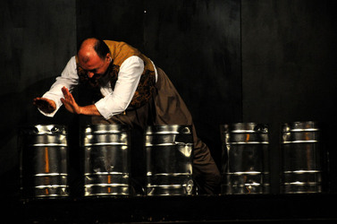 MARCO RENZI e il suo teatro. Fotografie di Giulio Azzarello ©2014.