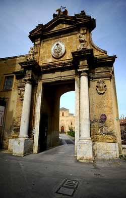 PIAZZA MAGIONE a Palermo. Fotografie di Giulio Azzarello &copy;2016.