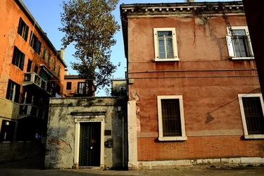 VENEZIA fotografie di Giulio Azzarello ©2020. VENEZIA fotografie di Giulio Azzarello ©2020.