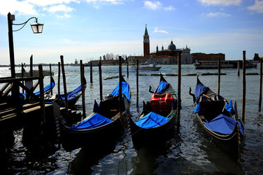 LUNGOMARE di VENEZIA. Fotografie di Giulio Azzarello &copy;2016.