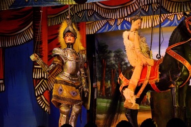 OPERA dei PUPI di Mimmo e Giacomo Cuticchio. Fotografia di Giulio Azzarello ©2020. OPERA dei PUPI di Mimmo e Giacomo Cuticchio. Fotografia di Giulio Azzarello ©2020.