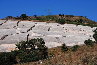 IL CRETTO DI BURRI a Gibellina in Sicilia. Fotografie di Giulio Azzarello &copy;2014.