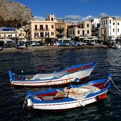 MONDELLO. Fotografie di Giulio Azzarello &copy;2024.
