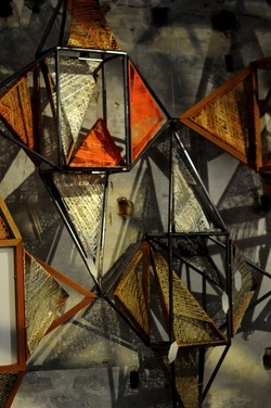 STRUTTURA TRIANGOLARE. Fotografie di Giulio Azzarello &copy;2018.