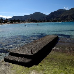 MONDELLO. Fotografie di Giulio Azzarello ©2024. MONDELLO. Fotografie di Giulio Azzarello ©2024.