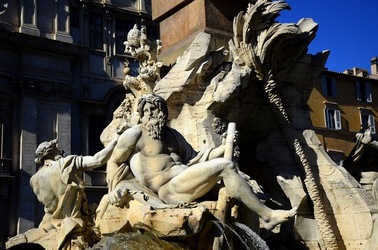 PIAZZA NAVONA Roma. Fotografie di Giulio Azzarello ©2020. PIAZZA NAVONA Roma. Fotografie di Giulio Azzarello ©2020.