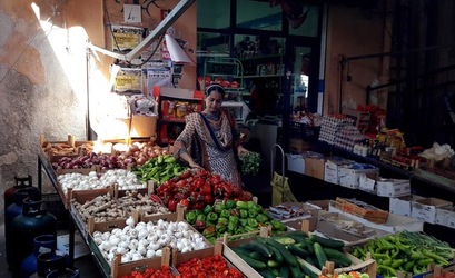 IL MERCATO DI BALLAR&ograve; a Palermo. Fotografie di Giulio Azzarello &copy;2018.