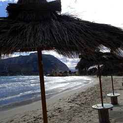 MONDELLO. Fotografe di Giulio Azzarello &copy;2023.