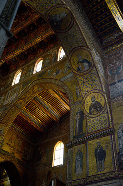 MONREALE in Sicilia con il suo Duomo e il Chiostro panoramiche e particolari. Fotografie di Giulio Azzarello &copy;2014.