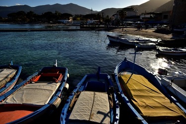 BARCHE da PESCA fotografie di Giulio Azzarello &copy;2019.