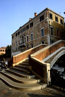 VENEZIA fotografie di Giulio Azzarello ©2022.