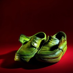 SCARPE. Fotografia di Giulio Azzarello ©2023. SCARPE. Fotografia di Giulio Azzarello ©2023.