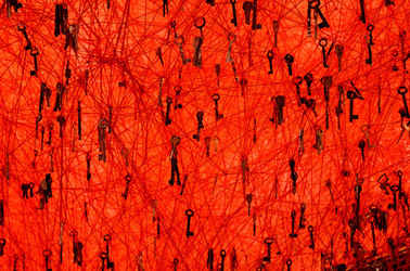 BIENNALE di VENEZIA padiglione giapponese. Foto di Giulio Azzarello &copy;2015 2016. Opera di Chiharu Shiota The KEY in the HAND .