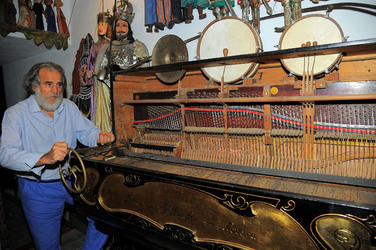 MIMMO CUTICCHIO puparo siciliano ritratti. Fotografie di Giulio Azzarello &copy;2014.