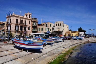 MONDELLO in Sicilia a Palermo. Fotografie di Giulio Azzarello ©2014.