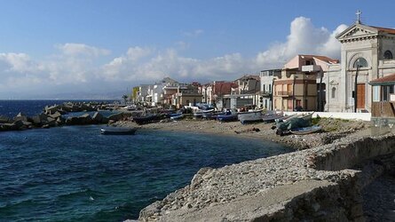 CAPO PELORO borgo marinaro dello stretto di Messina. Fotografie di Giulio Azzarello ©2014.