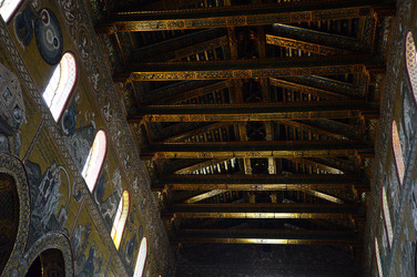 MONREALE in Sicilia con il suo Duomo e il Chiostro panoramiche e particolari. Fotografie di Giulio Azzarello &copy;2014.