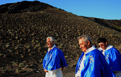 PROCESSIONE RELIGIOSA DEL MARE a Linosa. Fotografie di Giulio Azzarello ©2014. PROCESSIONE RELIGIOSA DEL MARE a Linosa. Fotografie di Giulio Azzarello ©2014.