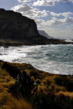 COSTA SICILIANA fotografie di Giulio Azzarello &copy;2020.