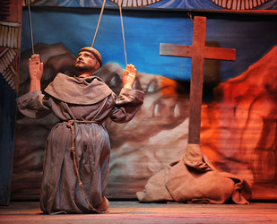SAN FRANCESCO all Opera dei Pupi di Mimmo Cuticchio. Ogni momento fotografie di Giulio Azzarello &copy;2014.