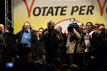 I COMIZI di BEPPE GRILLO in Sicilia a Palermo alcuni momenti. Fotografie di Giulio Azzarello &copy;2014.