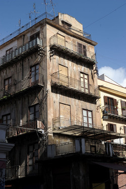 PALERMO il suo centro storico le periferie i monumenti. Fotografie di Giulio Azzarello ©2014.