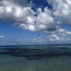 MONDELLO. Fotografe di Giulio Azzarello &copy;2023.
