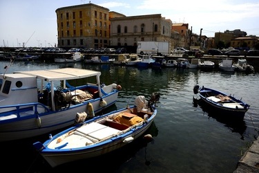 BARCHE da PESCA fotografie di Giulio Azzarello &copy;2019.