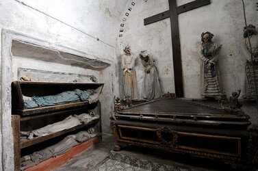 LE CATACOMBE dei cappuccini a Palermo in Sicilia. Fotografie di Giulio Azzarello &copy;2014.