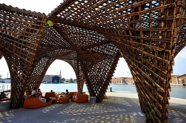 STRUTTURA di LEGNO BIENNALE di ARCHITETTURA di VENEZIA. Foto di G.Azzarello ©2018. STRUTTURA di LEGNO BIENNALE di ARCHITETTURA di VENEZIA. Foto di G.Azzarello ©2018.