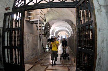 Le CATACOMBE di Palermo documentario film. Fotografie di scena e set di Giulio Azzarello &copy;2014.