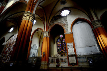 BOLOGNA centro storico. Fotografie di Giulio Azzarello ©2016. BOLOGNA centro storico. Fotografie di Giulio Azzarello ©2016.