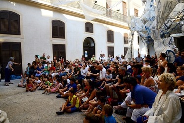 BRUNO LEONE Pulcinella. Fotografie di Giulio Azzarello ©2020. BRUNO LEONE Pulcinella. Fotografie di Giulio Azzarello ©2020.