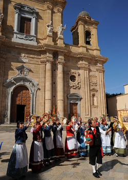 GRUPPO FOLK SICILIANO a Marsala. Fotografie di Giulio Azzarello &copy;2014.