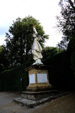 FIRENZE PALAZZO PITTI e GIARDINO DI BOBOLI. Fotografie di Giulio Azzarello &copy;2022.