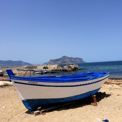 BARCHE. Fotografie di Giulio Azzarello &copy;2022.