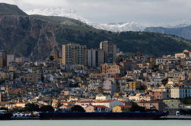 TERMINI IMERESE il suo paesaggio industriale e urbano. Fotografie di Giulio Azzarello ©2014. TERMINI IMERESE il suo paesaggio industriale e urbano. Fotografie di Giulio Azzarello ©2014.