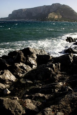 LUOGHI SICILIANI fotografie di Giulio Azzarello ©2020