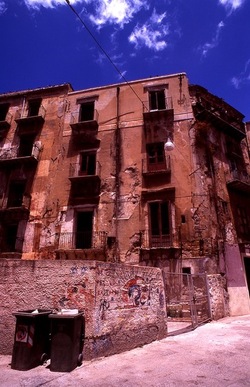 VUCCIRIA anni 90. Fotografie di Giulio Azzarello &copy;2022.