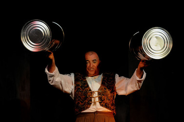 MARCO RENZI e il suo teatro. Fotografie di Giulio Azzarello ©2014.