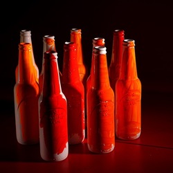 BOTTIGLIE. Fotografia di Giulio Azzarello ©2023. BOTTIGLIE. Fotografia di Giulio Azzarello ©2023.