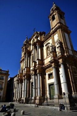 CENTRO STORICO di PALERMO fotografie di Giulio Azzarello ©2019.