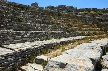 SEGESTA il sito archeologico il teatro greco e l acropoli. Panorami e particolari. Fotografie di Giulio Azzarello &copy;2014.