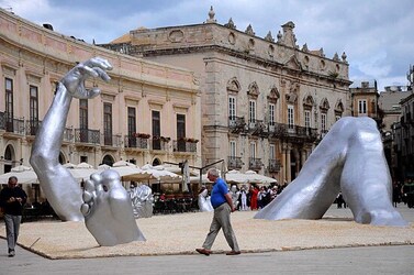 SIRACUSA arte a Ortiggia. Fotografie di Giulio Azzarello &copy;2014.