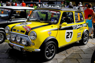 RADUNO di auto classiche MiniCooper. Fotografie di Giulio Azzarello &copy;2016.