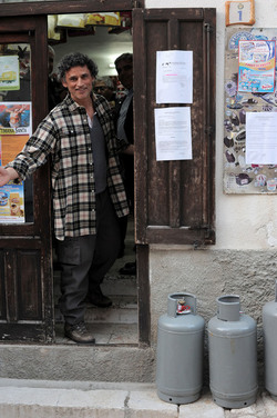 ENRICO LO VERSO famoso attore italiano di origini siciliane. Fotografie di scena e set di Giulio Azzarello &copy;2014.