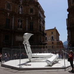 INSTALLAZIONE. Fotografie di Giulio Azzarello ©2022.