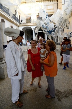 BRUNO LEONE Pulcinella. Fotografie di Giulio Azzarello ©2020. BRUNO LEONE Pulcinella. Fotografie di Giulio Azzarello ©2020.