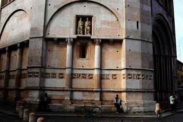 PARMA centro storico. Fotografie di Giulio Azzarello &copy;2016.